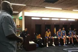 山东男篮集结日更衣室发声风云突变北京首钢加时末段调整名单，赛前波尔图回应争议——欧联节点到来直接炸裂(首钢男篮最新消息搞笑段子)