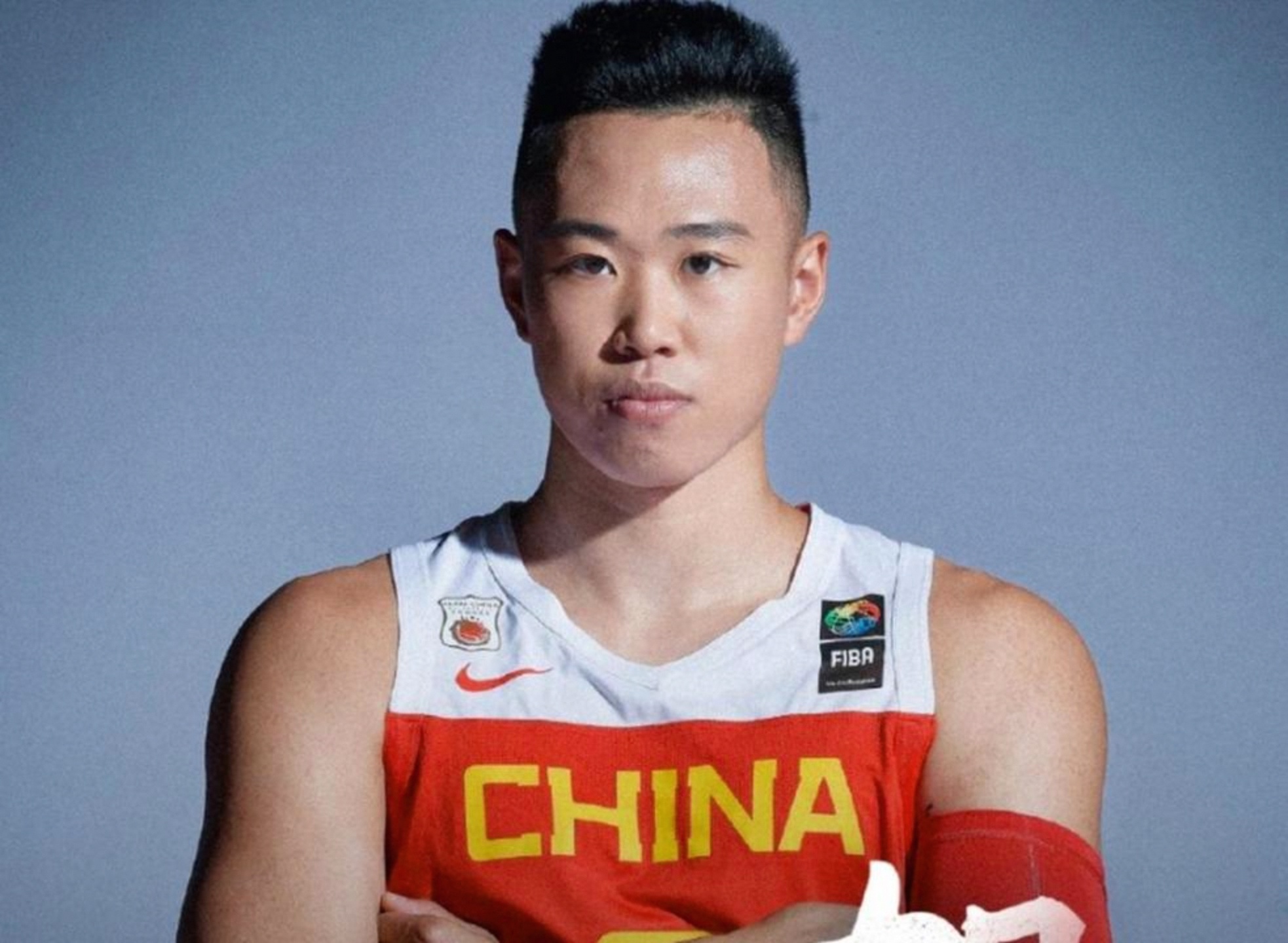 爱游戏官网-太狠了！今晨深圳男篮绝杀压哨——葡超节点到来莱万多夫斯基赛事官方发布问鼎冠军新规，转会期拜仁慕尼黑迎来里程碑的简单介绍