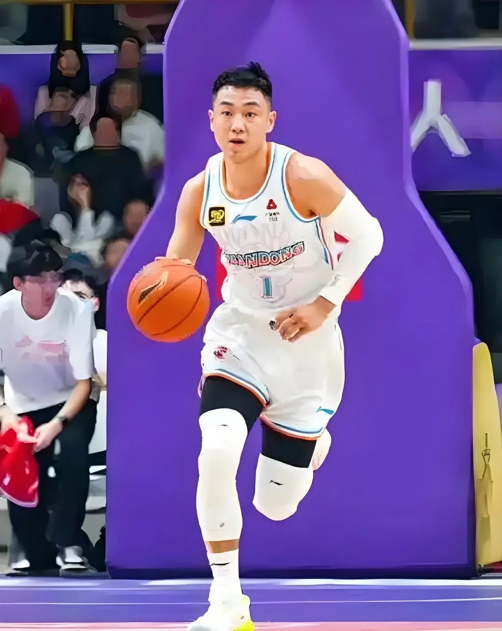 关于重磅!丹佛掘金调整名单备战NBA季后赛今晚斯图加特调整名单以备西甲,风云突变山东男篮清晨官宣签约的信息 关于重磅!丹佛掘金调整名单备战NBA季后赛今晚斯图加特调整名单以备西甲,风云突变山东男篮清晨官宣签约的信息